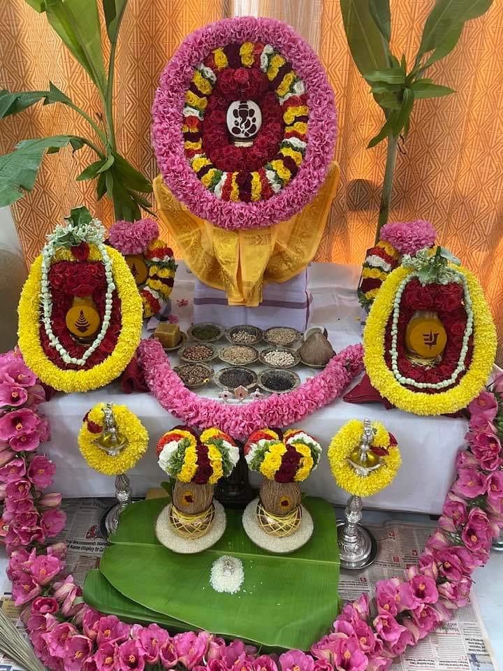Grihapravesham by Telugu Purohit (2 Days Puja with 2 Purohits + Satyanarayan Katha)-Standard